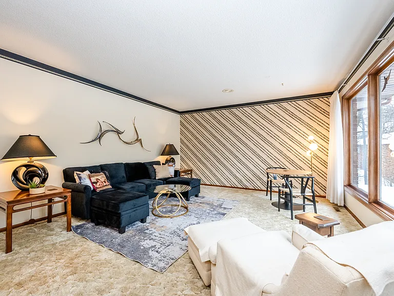 1319 Lewis Ave — Photo 23
