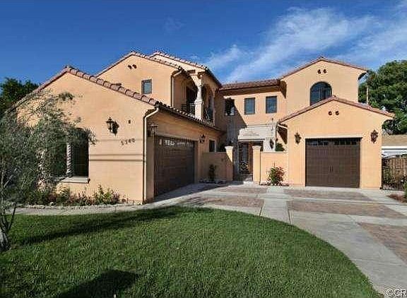 Gated Front Court Yard