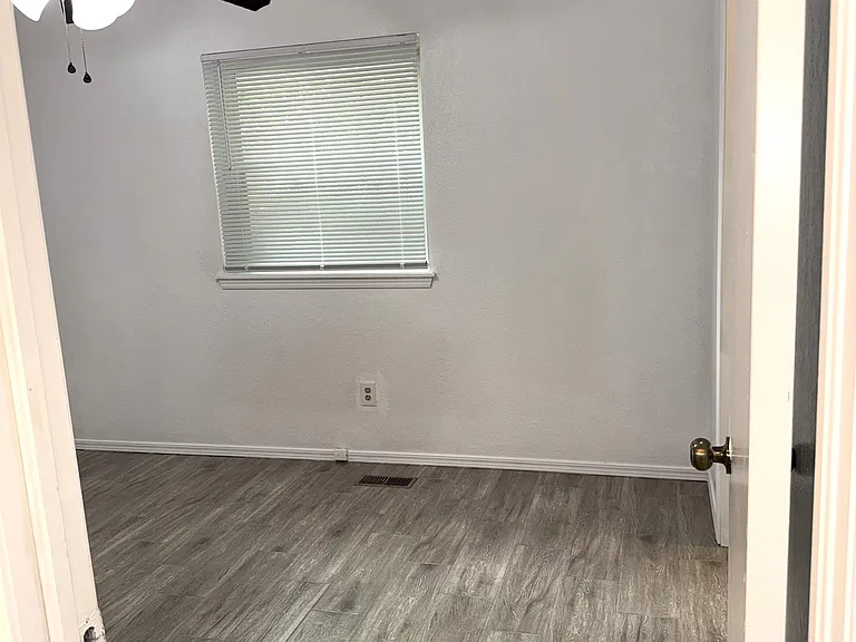 3804 Windscape Ave — Photo 6