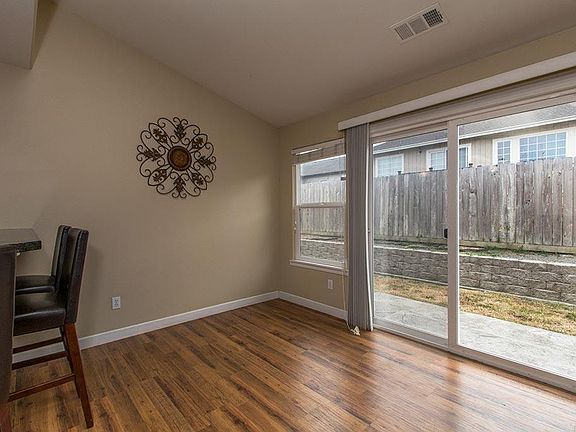 2nd image of 2330 Alfred Cir