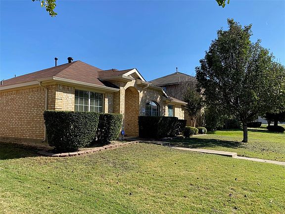 2nd image of 312 Laramie Ln