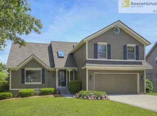 1307 E Sheridan Bridge Ln, Olathe, KS 66062