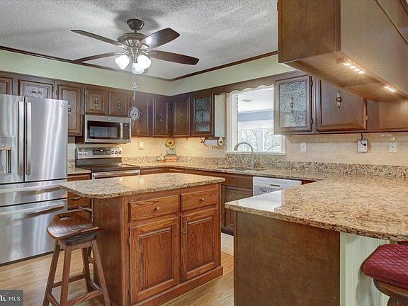 5th image of 16829 Sterling Rd