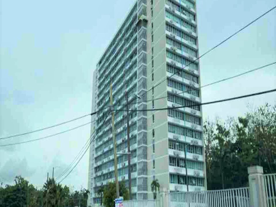 2nd image of 1012 Cond Paseo De Monte