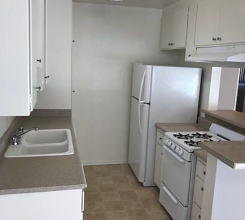 4th image of 1435 S Bundy Dr APT 6