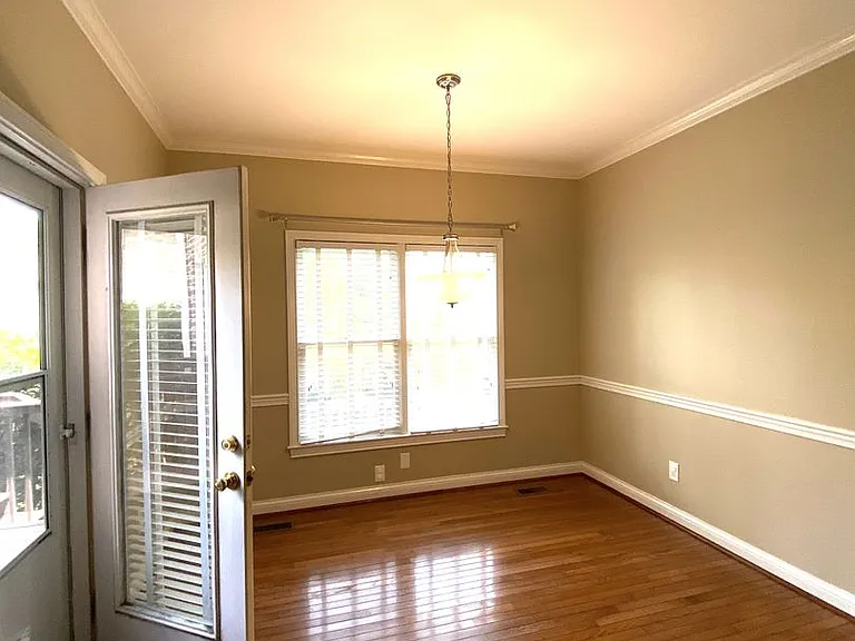 4224 Evergreen Dr — Photo 6