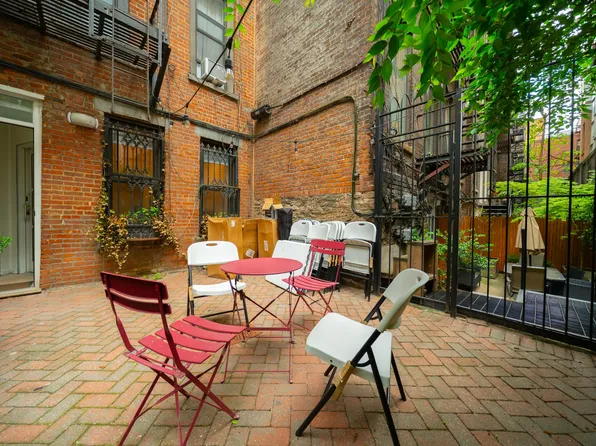 344 West 17th Street image 1 of 7