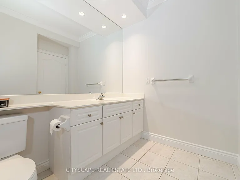 3351 Cawthra Rd #321 — Photo 23