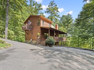 2439 Woodside Ln, Sevierville, TN 37862