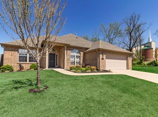 209 W Weymouth Ct, Siloam Springs, AR 72761