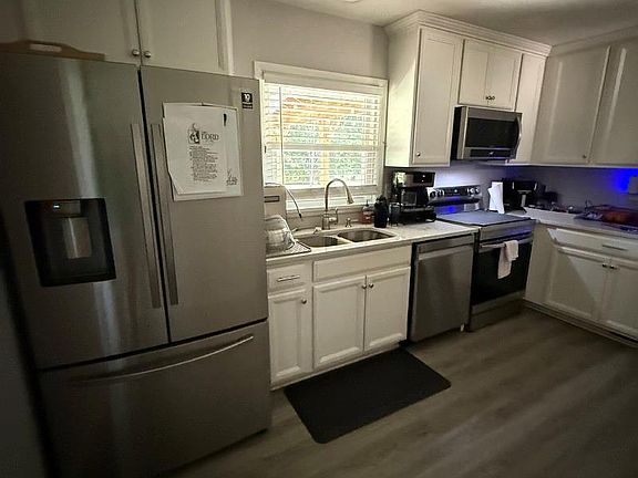 2nd image of 3432 Farrhill Rd