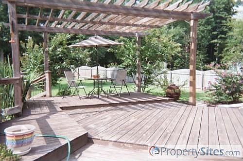 5th image of 511 Crystal Hill Ct