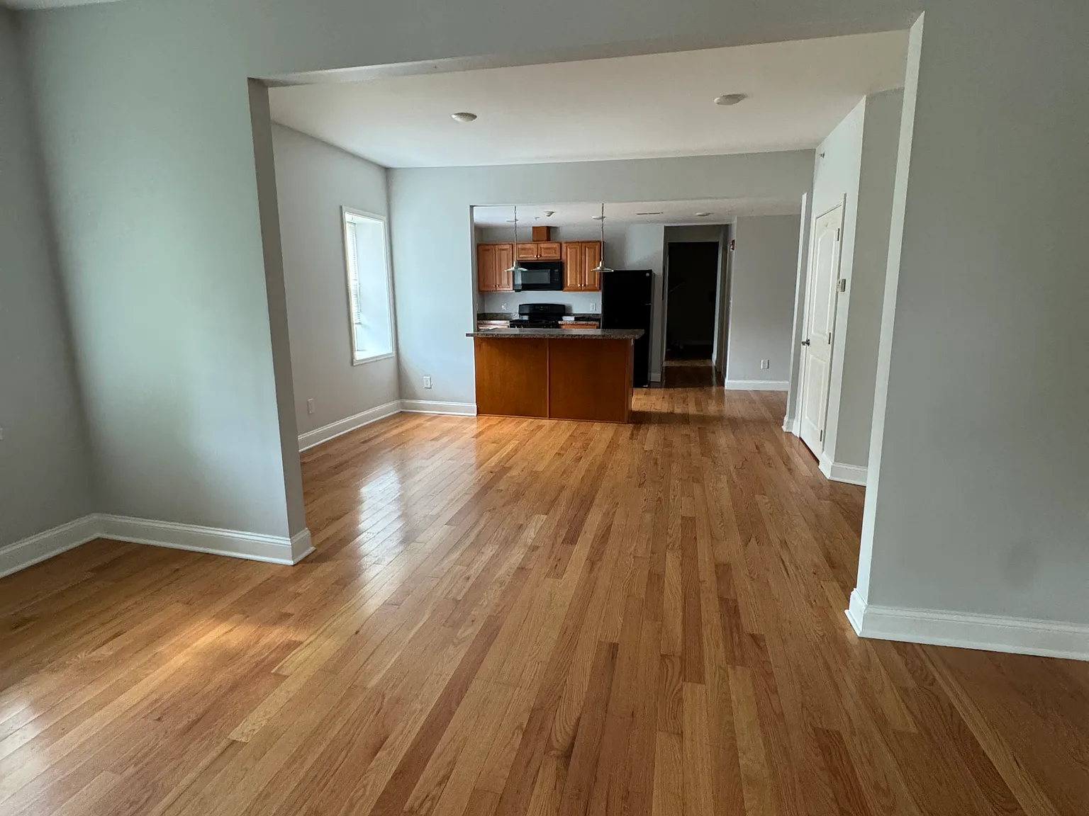 3 bed, $1,450 — Photo 3