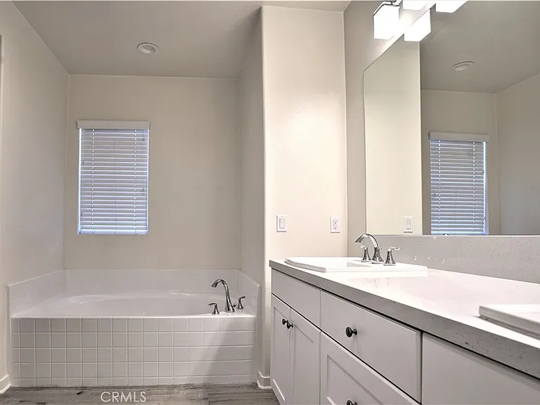 22117 Normandie Ave — Photo 21