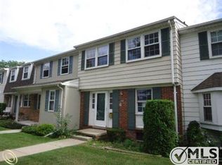 19613 Neptune Ct, Northville, MI 48167