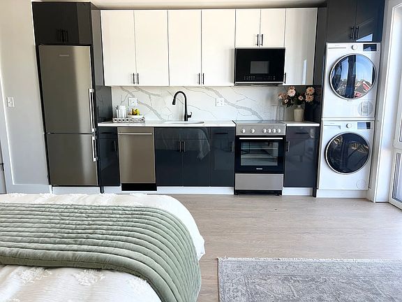 4th image of 872 Broadway #303