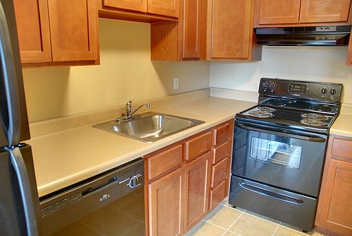 3rd image of 727 Front Ave APT 10