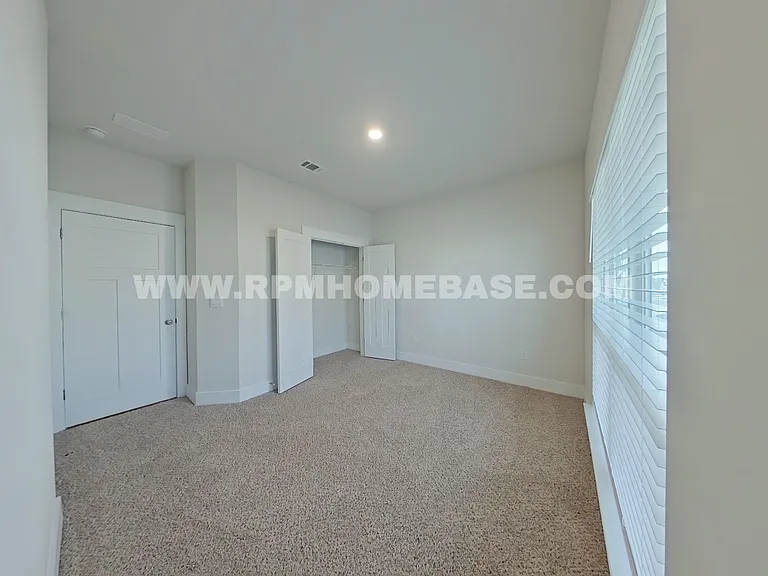 2429 Dakota Way — Photo 11