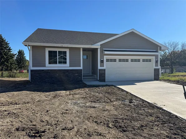 4447 SW 23rd St, Des Moines, IA 50321