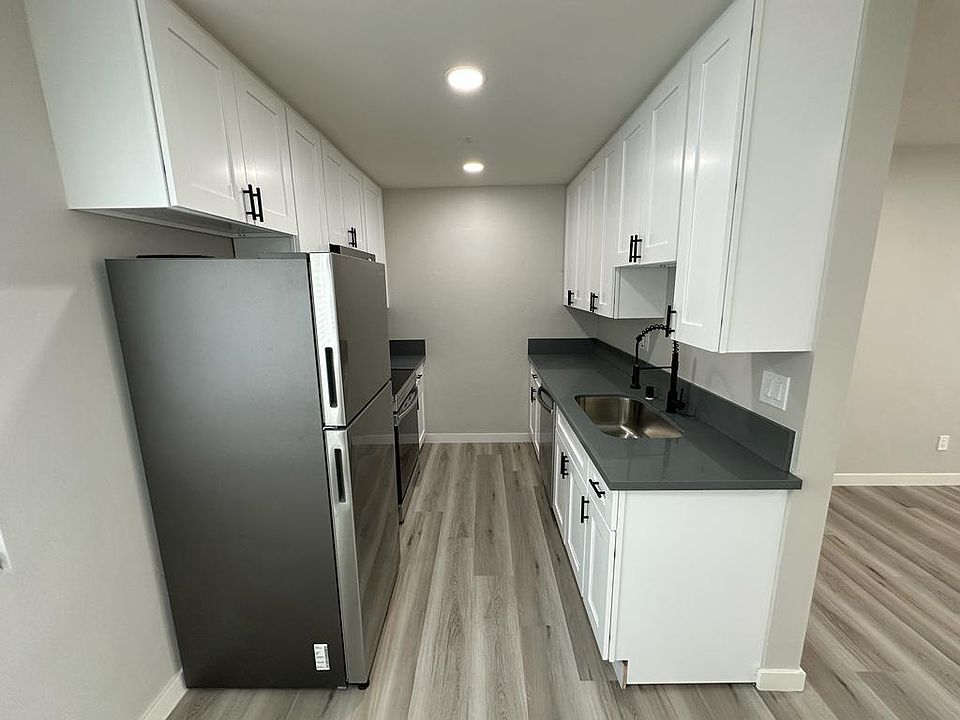 1st image of 2118 Mission Ave #2