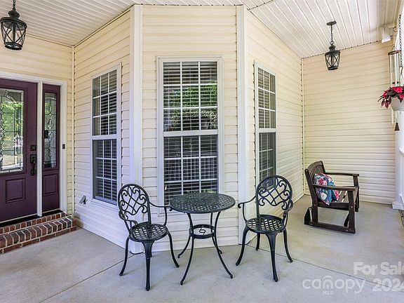 5th image of 7819 Sedgebrook Dr E