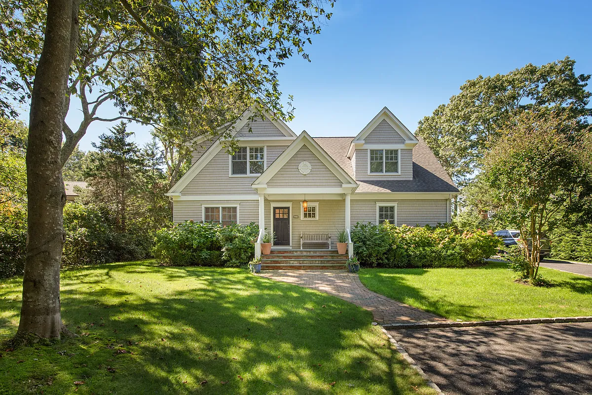 Building Photo - 207 Water Mill Towd Rd