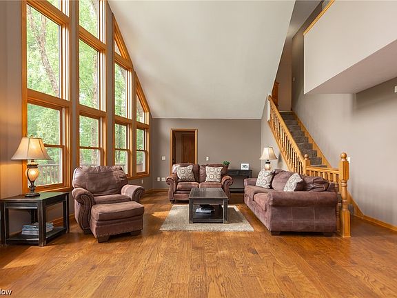 5th image of 11460 Island Creek Dr