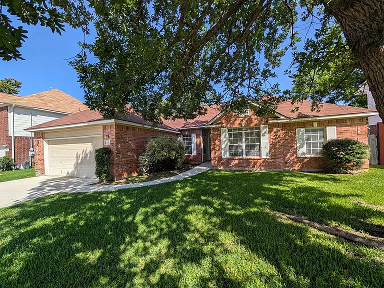 947 River Rock — Photo 2