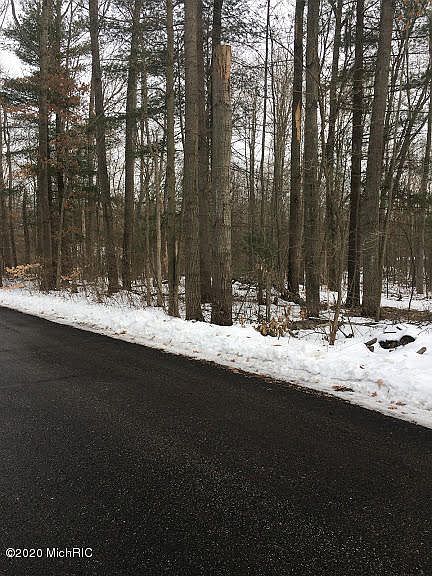 1st image of 758 E Meadowood Ln