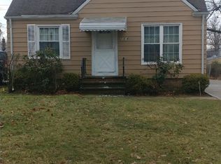 21014 Raymond St, Maple Heights, OH 44137