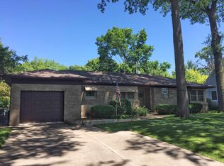 2549 29th Avenue Ct, Moline, IL 61265