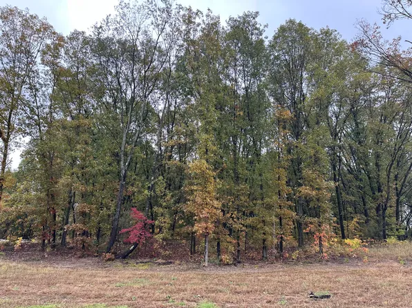 8370 Scots Pine Cir, Kalamazoo, MI 49009