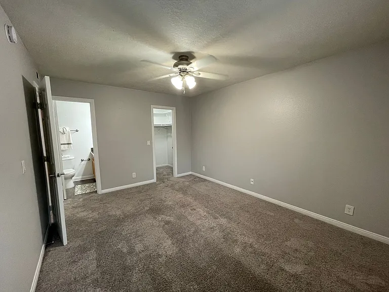 Park Plaza Apartments — Photo 74