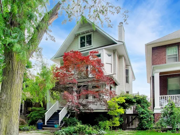 2010 W Bradley Pl, Chicago, IL 60618