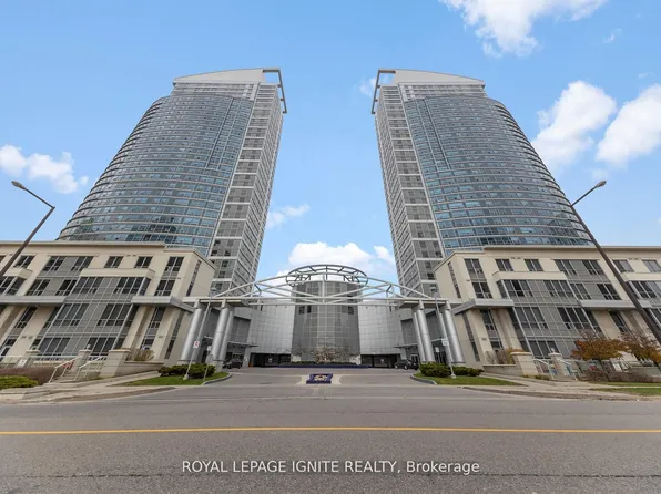 36 Lee Centre Dr, Toronto, ON