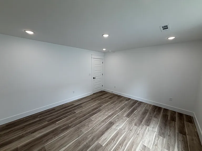 906 N Sang Ave — Photo 13