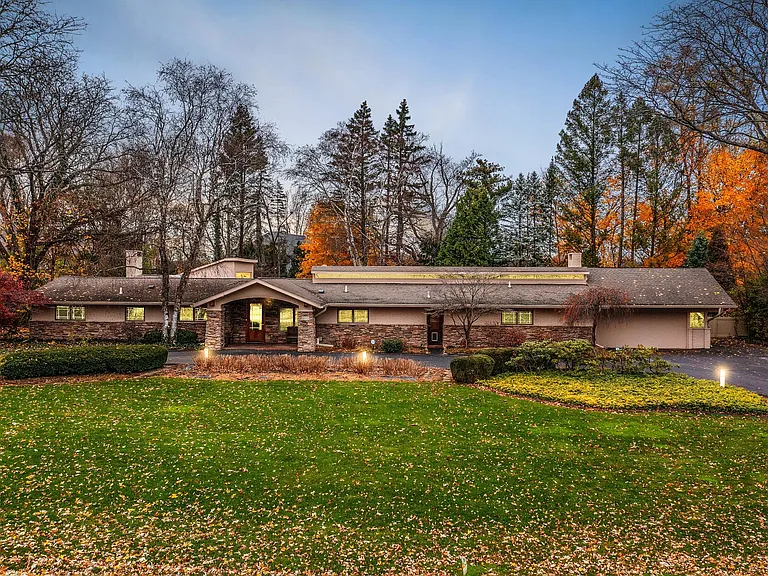 5760 Snowshoe Cir — Photo 1