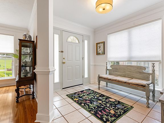 4th image of 5332 Saint Ives Ln