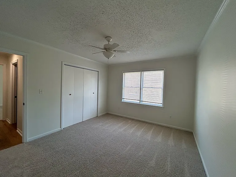 2505 W Broad St #1-221 — Photo 13