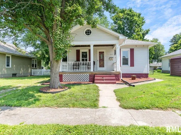 519 N 6th St, Auburn, IL 62615
