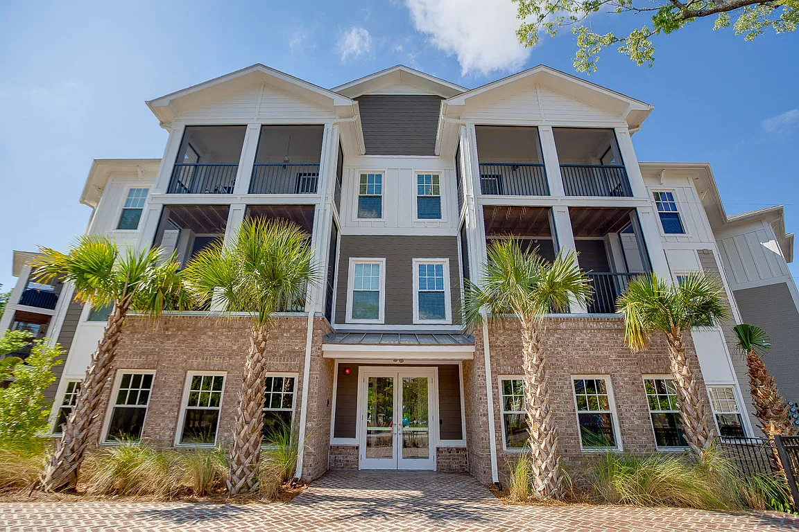Proximity Residences Charleston — Photo 1