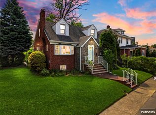 1028 Harvard Pl, Fort Lee, NJ 07024