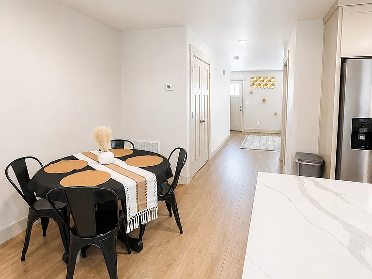 1315 Boston Ct — Photo 3