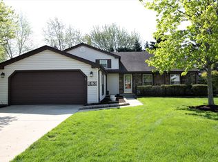593 Carriageway Dr, Buffalo Grove, IL 60089