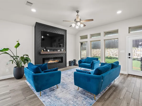 341 Pisa Ln, Georgetown, TX 78628