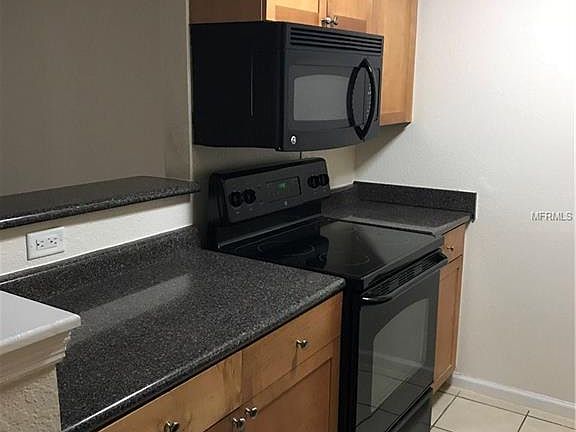 5th image of 153 Lewfield Cir