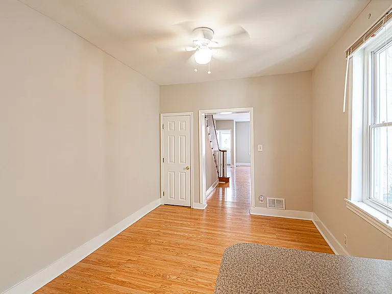 615 S Lecount St — Photo 5