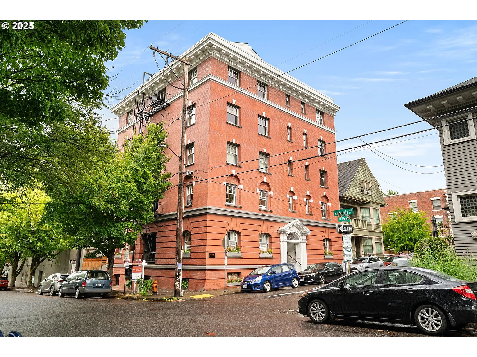 118 NW King Ave APT 1 photo 1