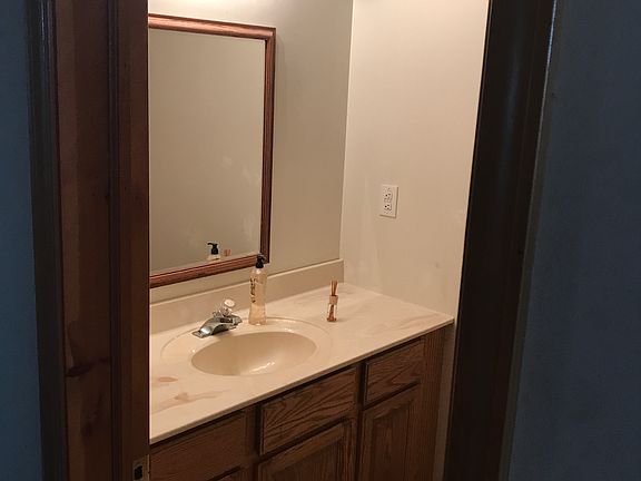 4th image of 5616 W 300 S