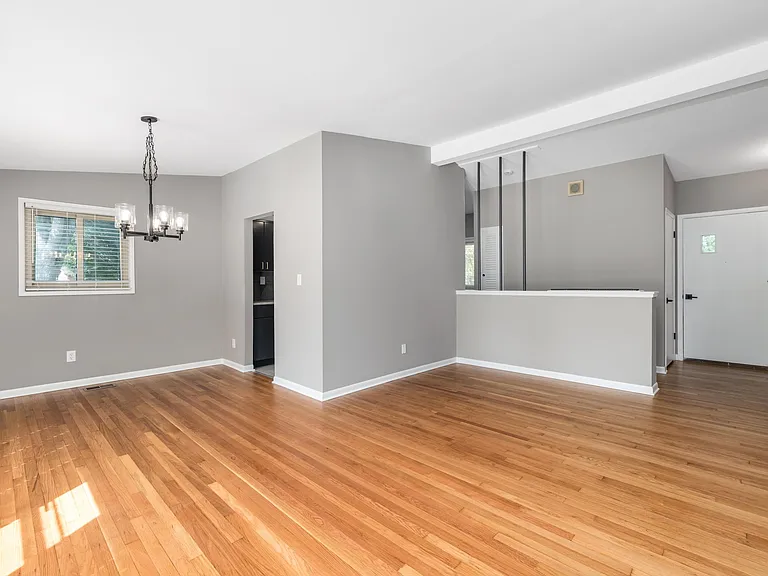 1050 Brooklawn Rd — Photo 7